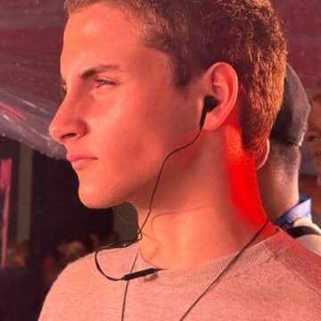 Claudia Leitte abre álbum para celebrar aniversário do filho: ‘Há 17 anos o mundo é mais bonito por causa de você’