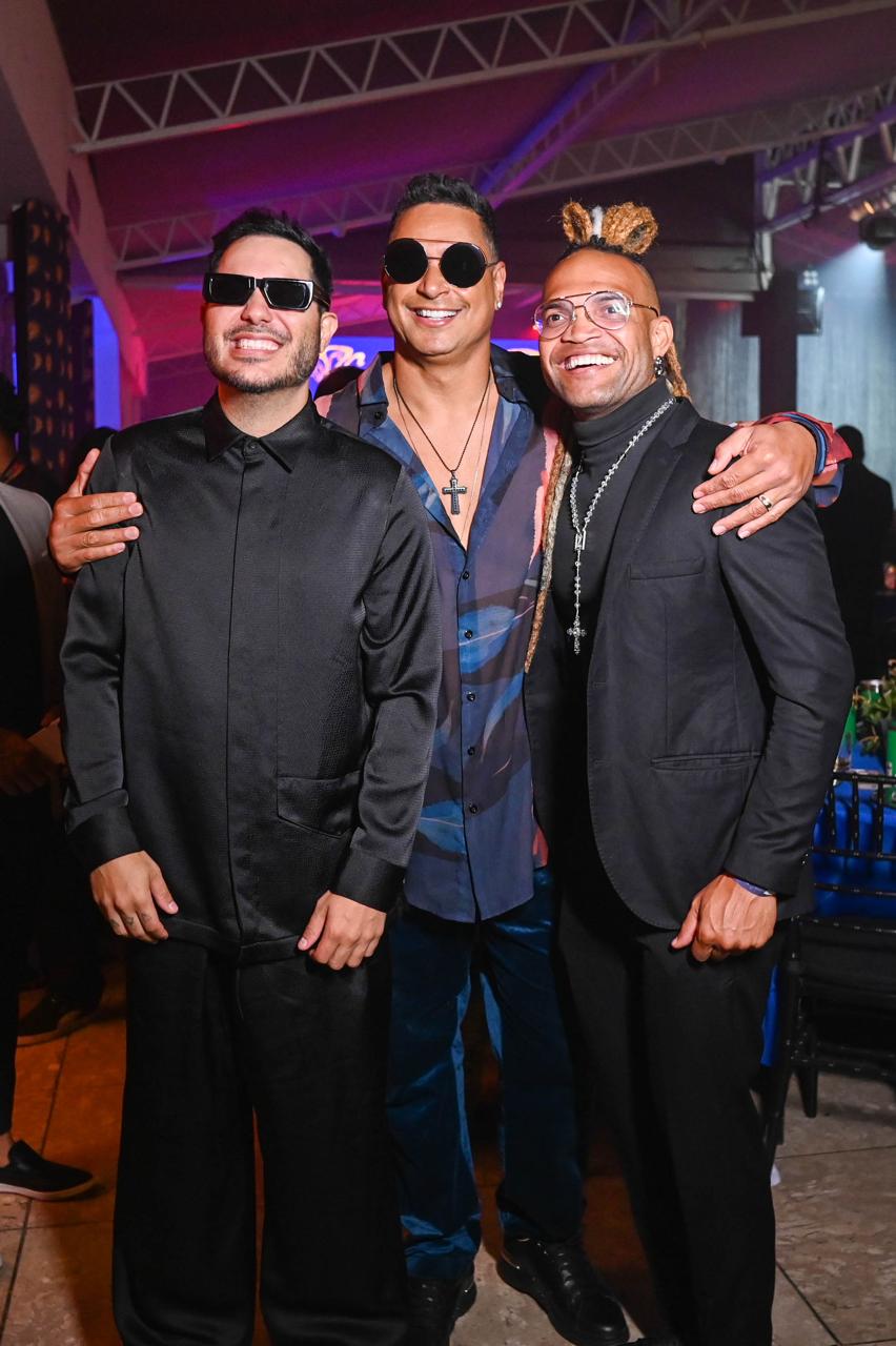 Tomate, Xanddy e Buja Ferreira