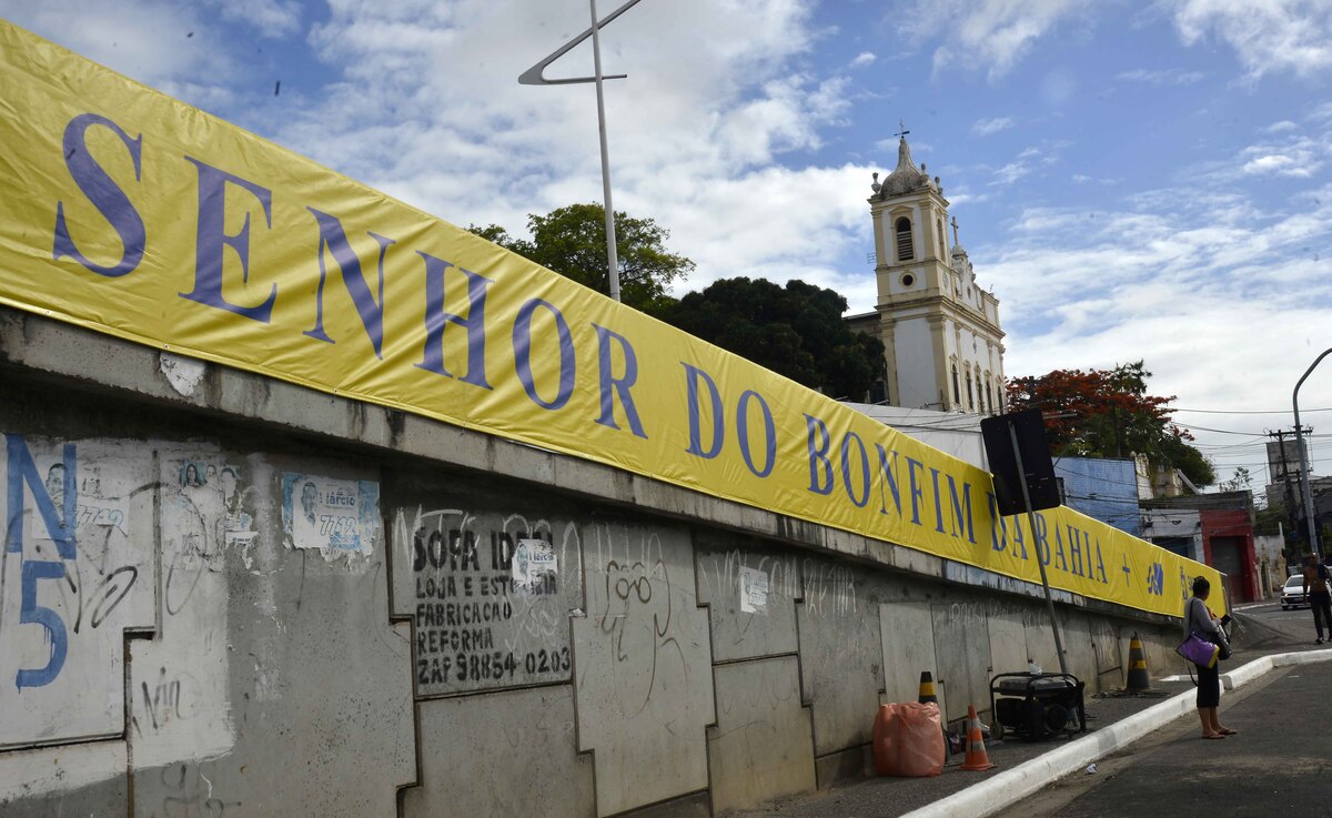 Símbolo de fé e tradição, Salvador ganha mega fita do Senhor do Bonfim de 85 metros
