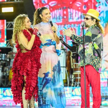 Daniela Mercury abre o ano com “Pôr do Som” no Farol da Barra com Ivete Sangalo, Geraldo Azevedo e mais; veja fotos
