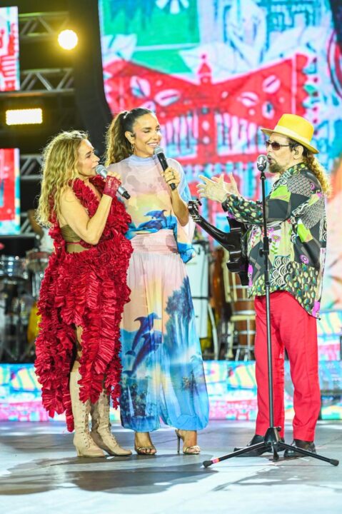 Daniela Mercury abre o ano com “Pôr do Som” no Farol da Barra com Ivete Sangalo, Geraldo Azevedo e mais; veja fotos