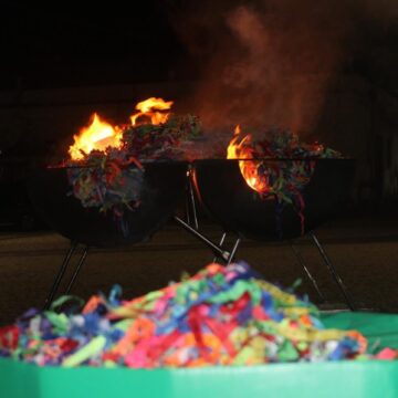 Com rito próprio, pedidos e fitinhas do Senhor do Bonfim são incinerados nesta sexta (9) na Colina Sagrada