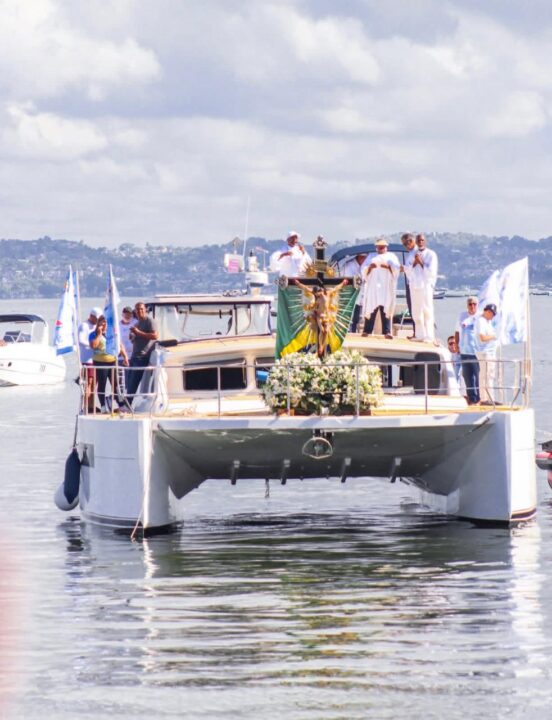 Procissão com imagem do Senhor do Bonfim é realizada em Salvador; veja vídeos