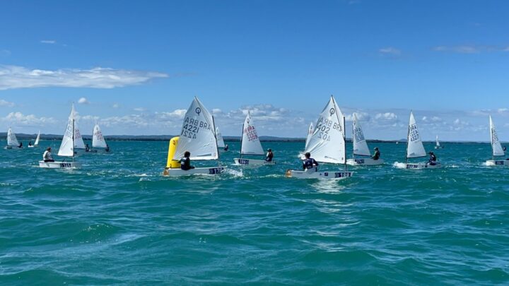 Itaparica sedia principal competição de vela de base do país e impulsiona turismo náutico