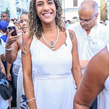 Ministra Anielle Franco participa da Lavagem do Bonfim e declara: “Meu coração também é baiano”