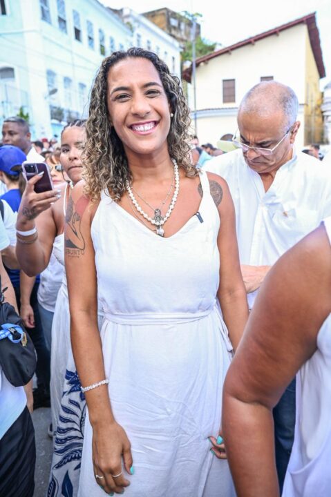 Ministra Anielle Franco participa da Lavagem do Bonfim e declara: “Meu coração também é baiano”