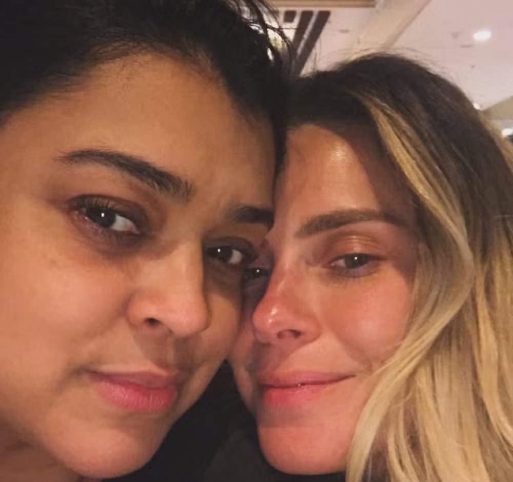 Carolina Dieckmmann homenageia Preta Gil seis meses após a morte da amiga