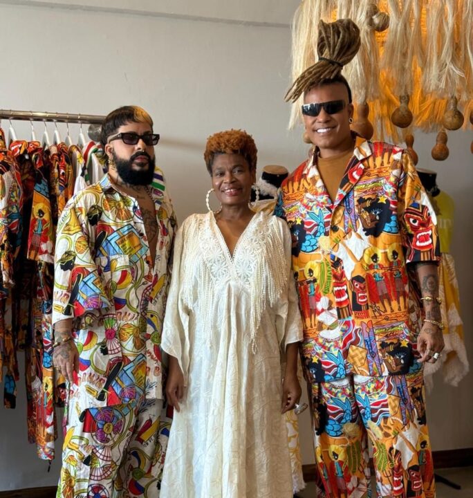 Umbigo da Bahia: Meninos Rei lança em Salvador coleção exibida na São Paulo Fashion Week 2025