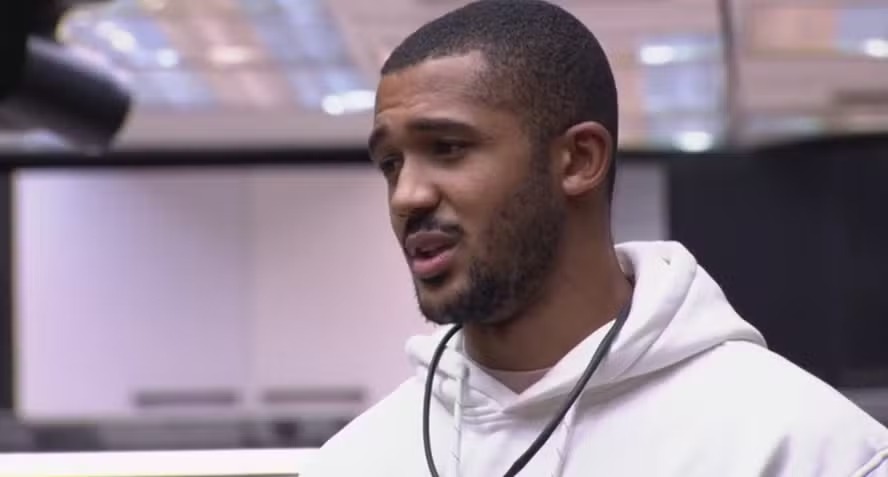 Matheus Moreira do ‘BBB 26’ é denunciado por homofobia pelo Ministério Público