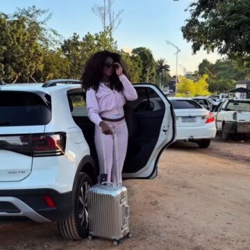 Camilla de Lucas escolhe Xique-Xique-BA para curtir férias: ‘Só aqui tem esse calor’