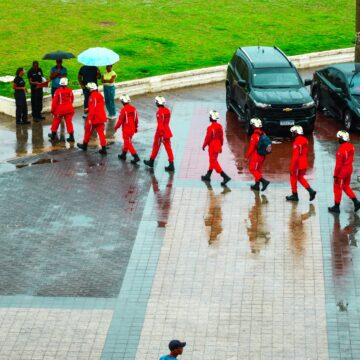 Corpo de Bombeiros testa resposta a incêndio durante simulado para o Carnaval 2026