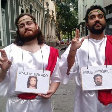 Usar fantasia de Jesus no Carnaval poderá render multa de R$ 4,5 mil em Salvador