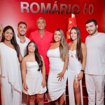 Romário reúne os seis filhos em super festa de aniversário de 60 anos