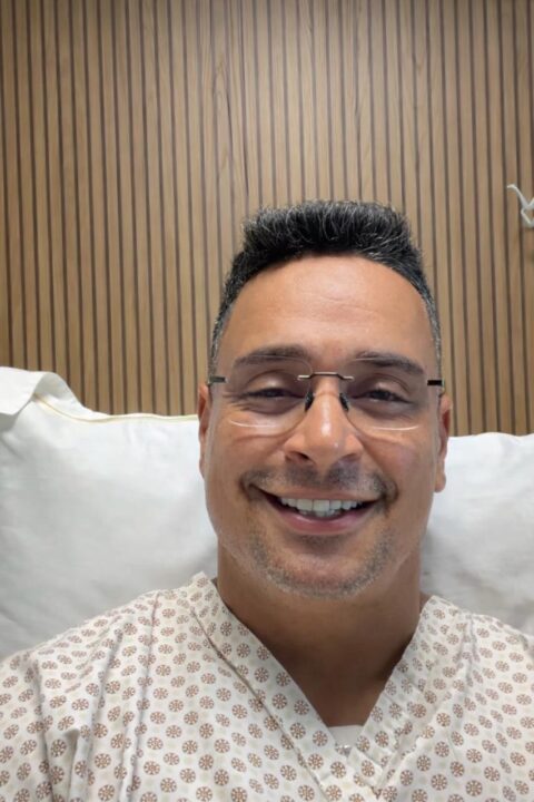 Ainda internado após “susto”, Xanddy tranquiliza fãs: “está tudo bem”