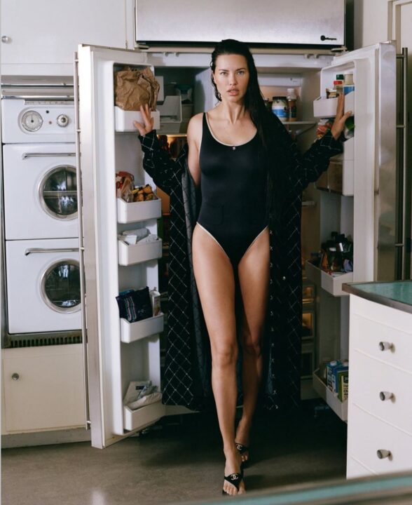 Adriana Lima vende mansão em Los Angeles por US$ 12,96 milhões