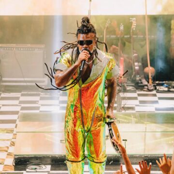 Carlinhos Brown lota Candyall na última edição da temporada do Sarau du Brown; veja fotos