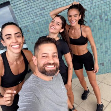 Um sol pra cada um! Bruna Marquezine aproveita o calor de Salvador entre passeios e treinos