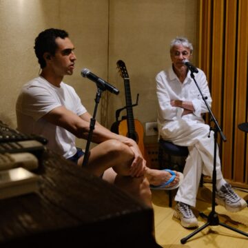 Caetano Veloso ensaia com o filho para show no Festival de Verão de Salvador