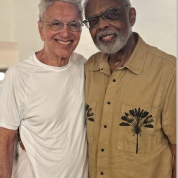 Após show no Festival de Verão, Caetano Veloso recebe Gilberto Gil em Salvador