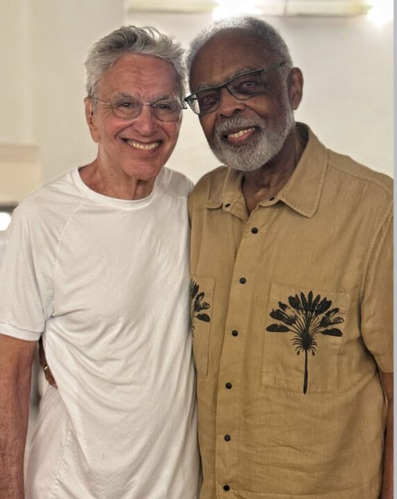 Após show no Festival de Verão, Caetano Veloso recebe Gilberto Gil em Salvador