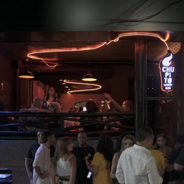 Famoso bar do Rio Vermelho reabre após cinco anos com programação especial