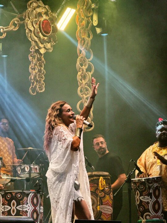 Daniela Mercury canta no Pelourinho em ensaio de verão do Cortejo Afro