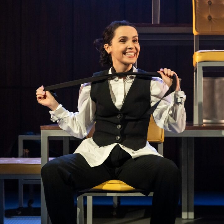 Espetáculo “Prima Facie”, com Débora Falabella, terá temporada em Salvador