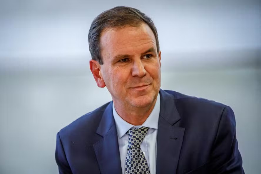 Eduardo Paes confirma megashow em Copacabana no dia 2 de maio, mas não revela atração