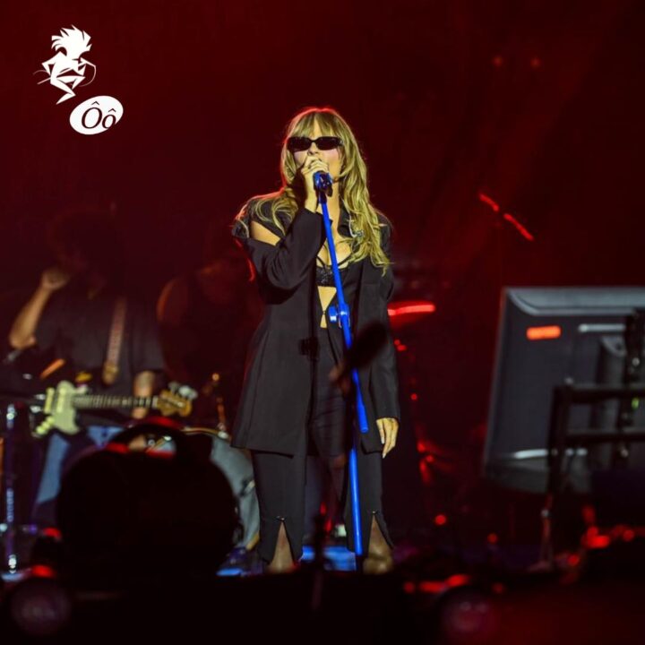 Luiza Sonza mistura bossa nova, pop e funk em show do Festival de Verão