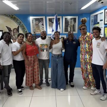 Grife baiana Meninos Rei vai assinar figurinos de diretoria da Beija-Flor na Sapucaí