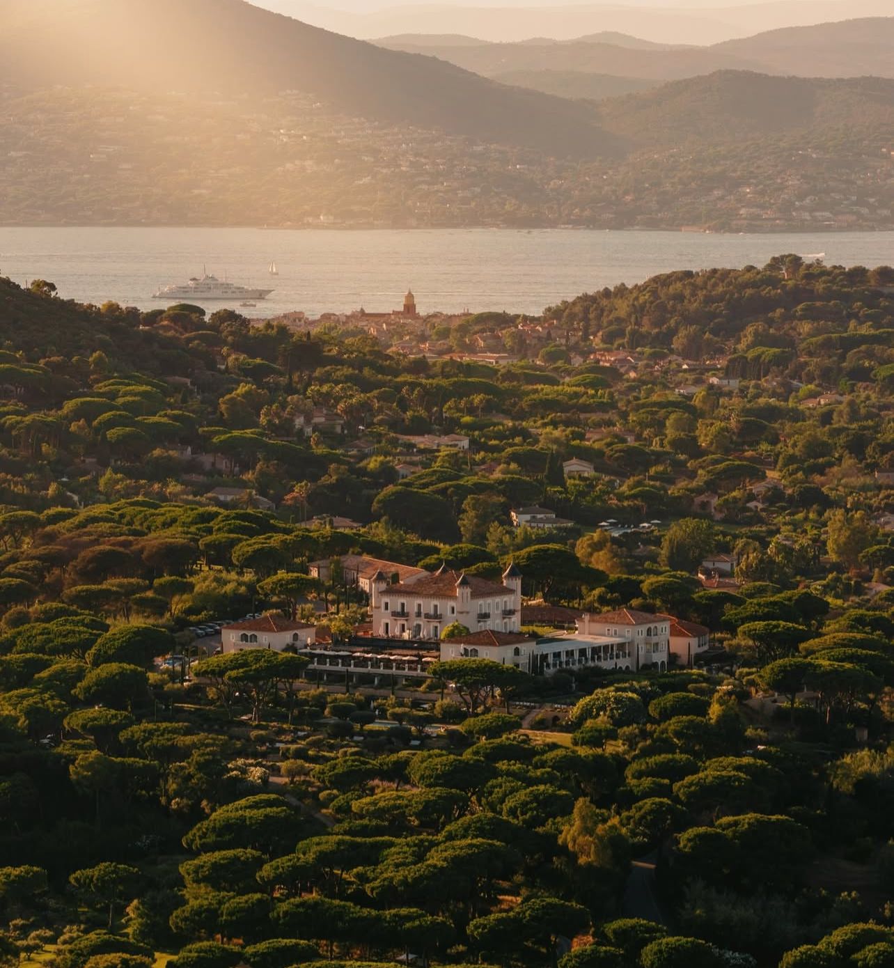 The White Lotus define hotel de luxo em Saint-Tropez como cenário da 4ª temporada