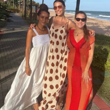Taís Araújo, Mônica Martelli e Ingrid Guimarães passam verão em praia na Bahia; veja fotos