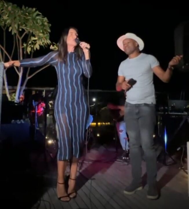 Ivete Sangalo canta de surpresa em festa de aniversário em Salvador; veja vídeo