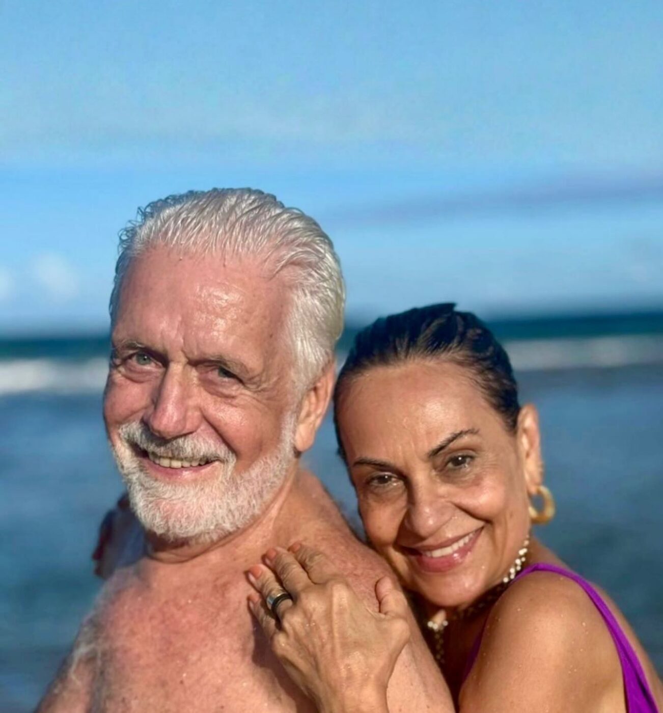 Jaques Wagner se declara à esposa em homenagem de aniversário: ‘Te amo muito’