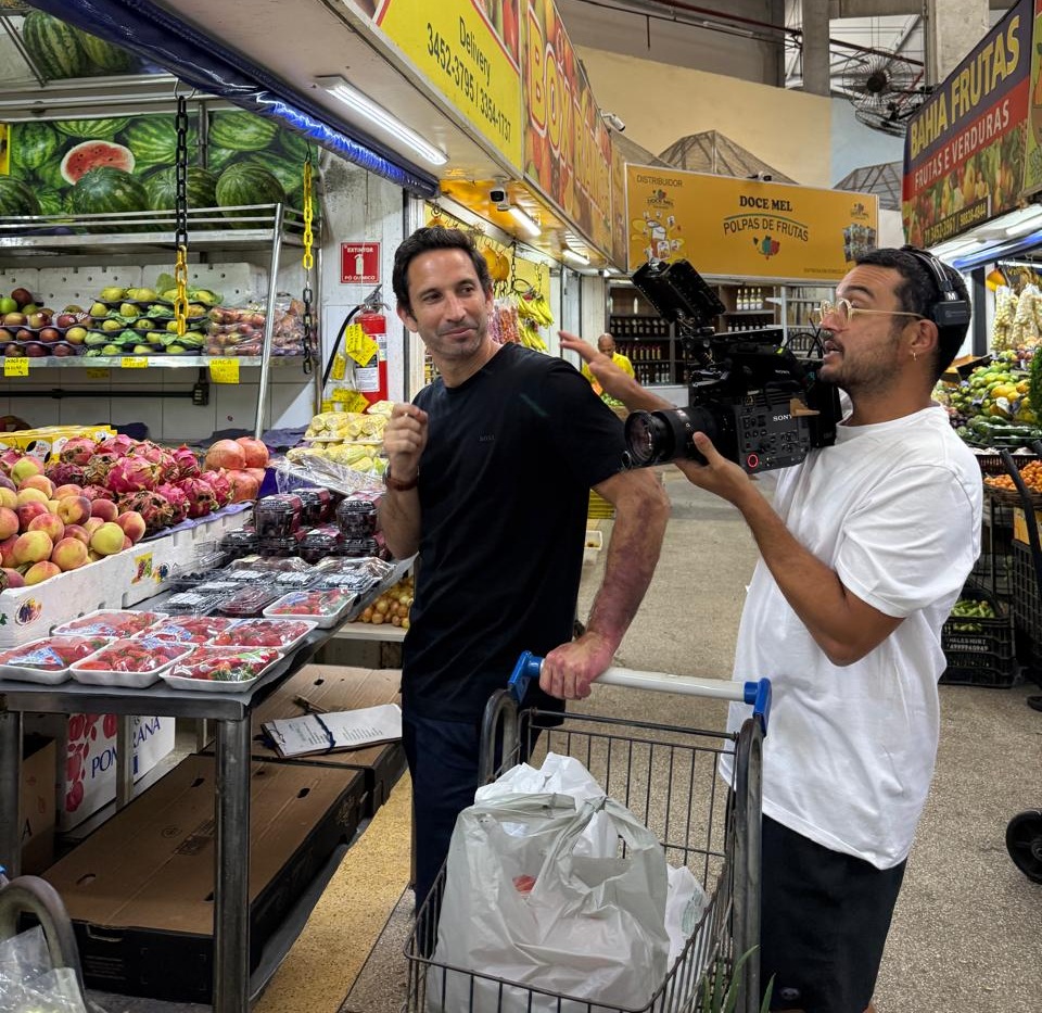 Chef português José Avillez, dono de estrelas Michelin, circula por Salvador