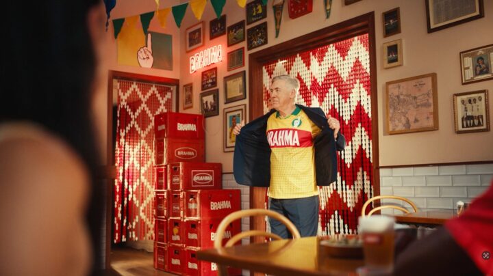 Carlo Ancelotti vem a Salvador para viver o Carnaval em tour promovido pela Brahma