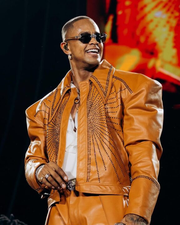 Léo Santana comanda Baile da Santinha nesta sexta (9) no Wet Eventos