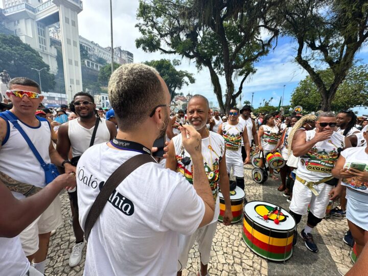 Olodum faz retorno histórico à Lavagem do Bonfim após 25 anos; veja fotos e vídeos