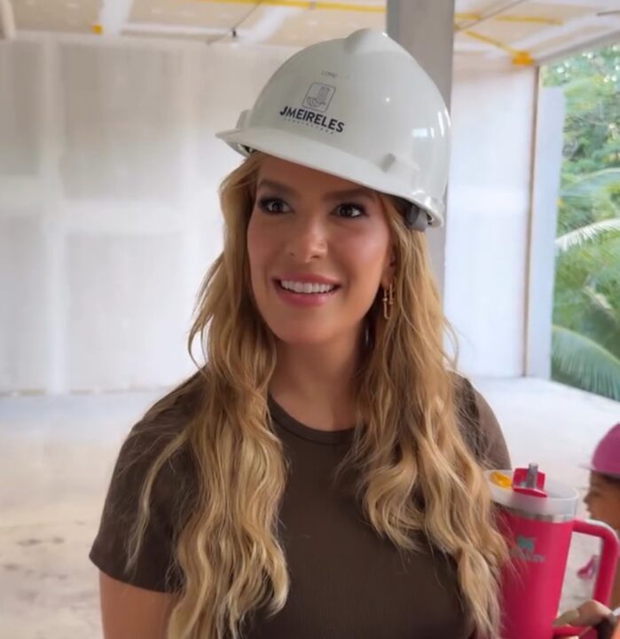 Lore Improta compartilha bastidores obra da nova mansão