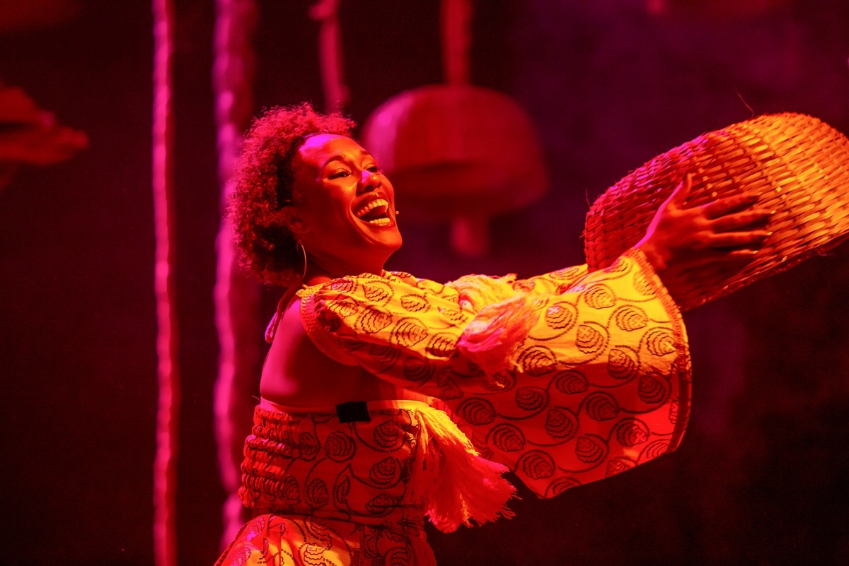 Luana Xavier celebra retorno a Salvador com peça no verão: “Período perfeito”