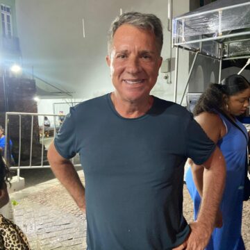 Luís Salem curte cortejo afro e celebra sucesso de personagem em Vale Tudo: “Bahia era a maior audiência da novela”