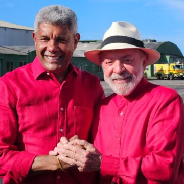 Lula desembarca em Salvador para Encontro Nacional do MST