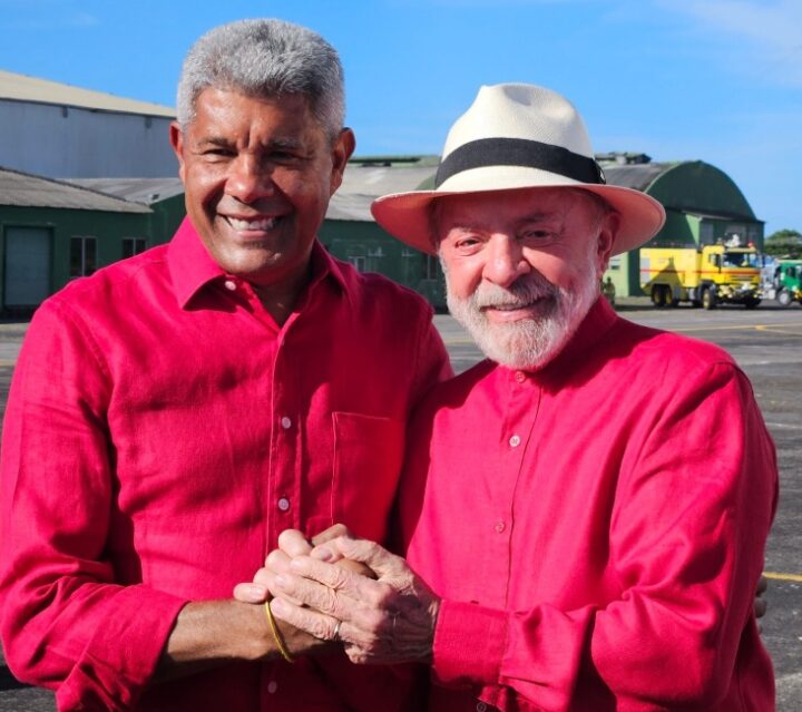 Lula desembarca em Salvador para Encontro Nacional do MST