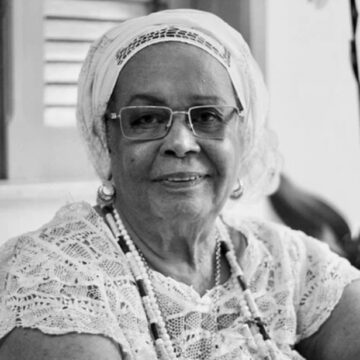 Missa de sétimo dia de Mãe Carmen reúne amigos e fiéis em Salvador