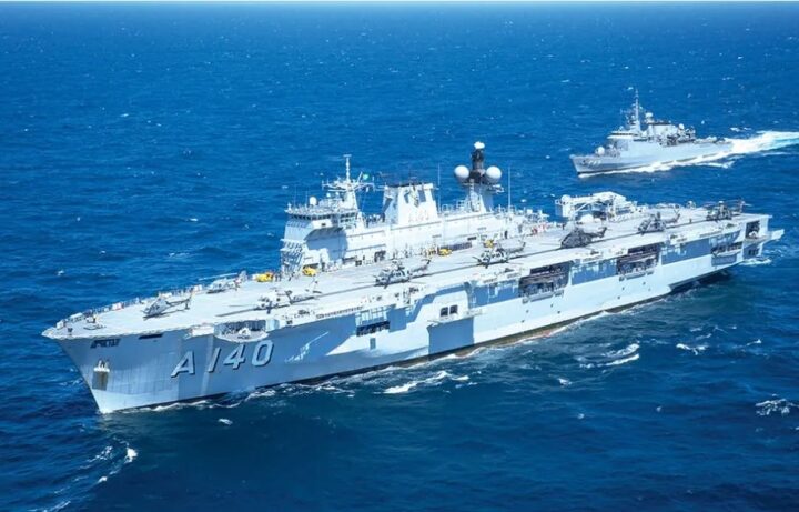 Maior navio de guerra da América Latina abre para visitação gratuita em Salvador