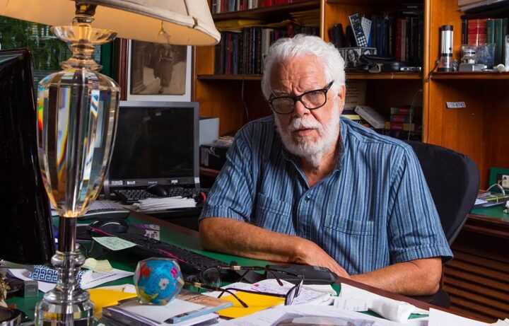 Adeus a Manoel Carlos: amigos e familiares prestam homenagens em velório no Rio