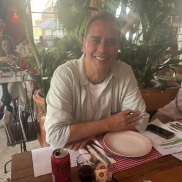 Ex-galã da Globo, Marcello Antony é visto em Salvador durante visita ao Centro Histórico