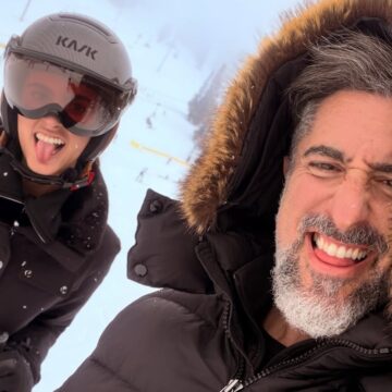 Marcos Mion aproveita dia de neve durante férias com a família