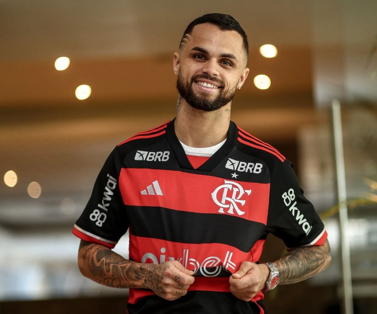 Flamengo rescinde com Michael e libera atacante para negociar com qualquer clube