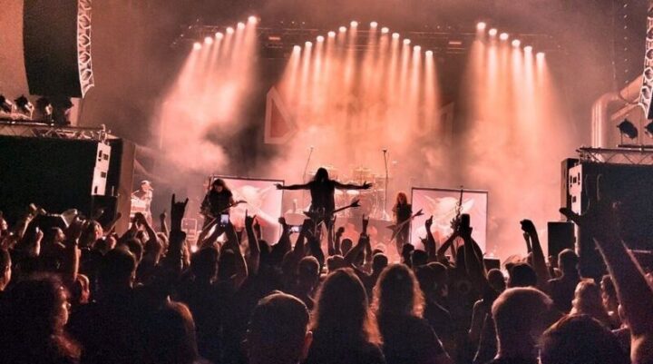 Saiba quais foram as músicas mais tocadas em shows no Brasil em 2025